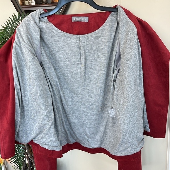 Brand New Bagatelle Cherry Red Draped Zippered Faux Suede Moto Jacket - Picture 10 of 16